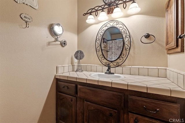 616 Jackson Dr, Paso Robles, CA 93446 - bathroom with vanity