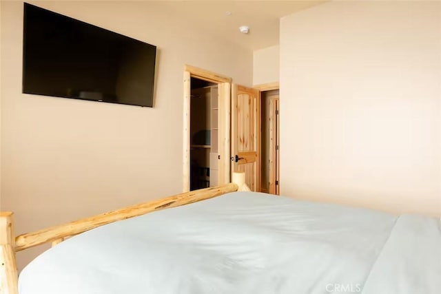 bedroom featuring a closet