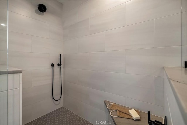 9243 Turner Ln, Durham, CA 95938 - bathroom featuring tiled shower