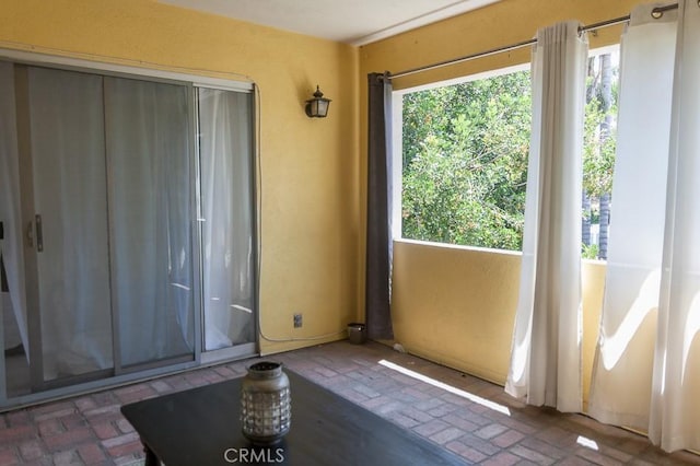 4645 Ledge Ave, Toluca Lake, CA 91602 - unfurnished room featuring brick floors