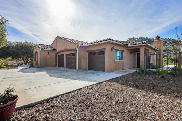 view of front of house featuring a garage