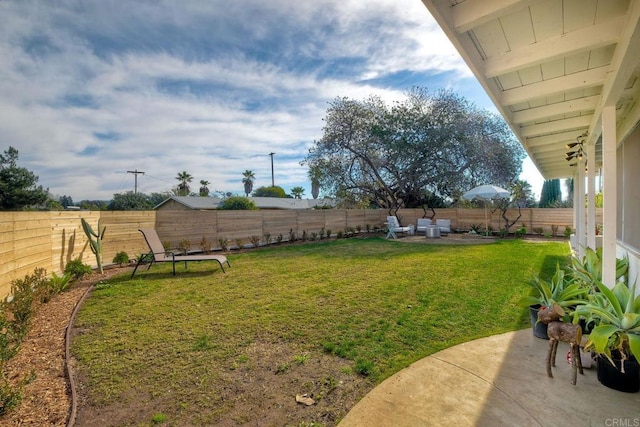 view of yard with a patio