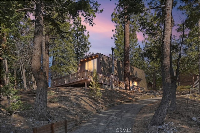 view of front of house featuring a wooden deck