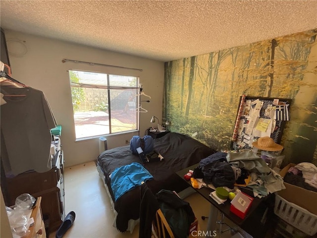 3362 Fuchsia St, Costa Mesa, CA 92626 - bedroom with a textured ceiling