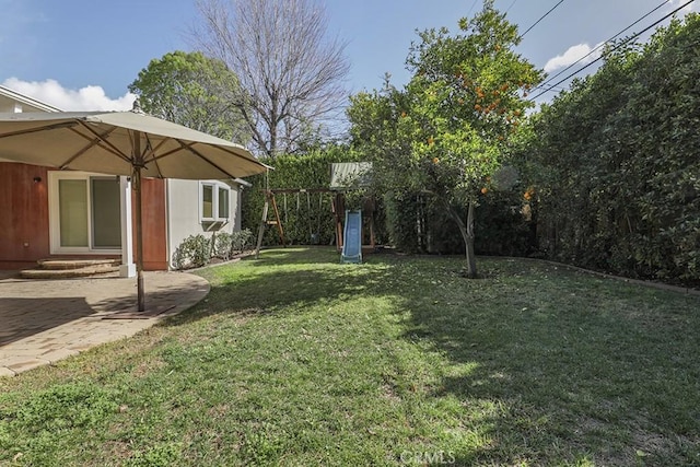 view of yard featuring a patio area