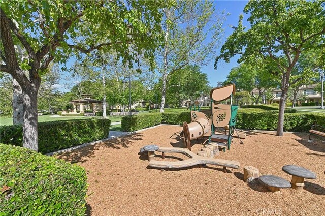 33 Perennial, Irvine, CA 92603 - view of surrounding community