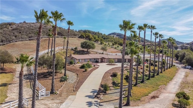 view of home's community featuring a mountain view