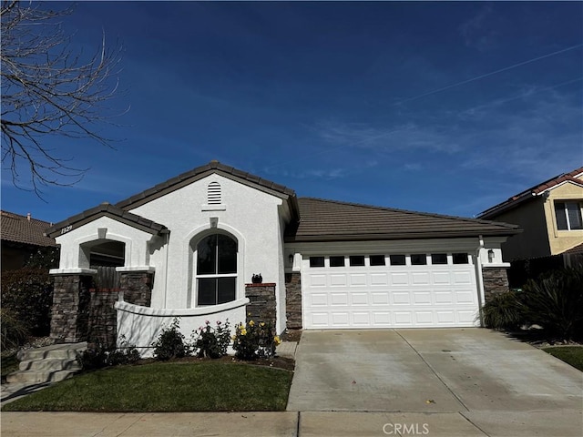 view of front facade with a garage