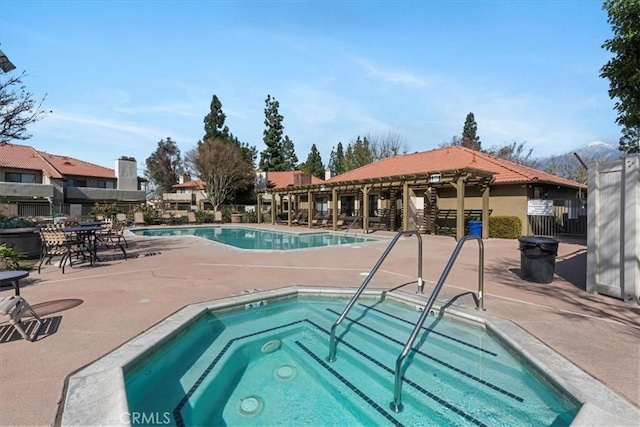 10151 Arrow Rte Unit 123, Rancho Cucamonga, CA 91730 - community pool featuring a community hot tub and a patio area