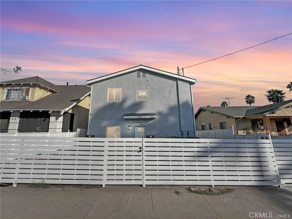 956 Euclid Ave, Los Angeles, CA 90023 - exterior space
