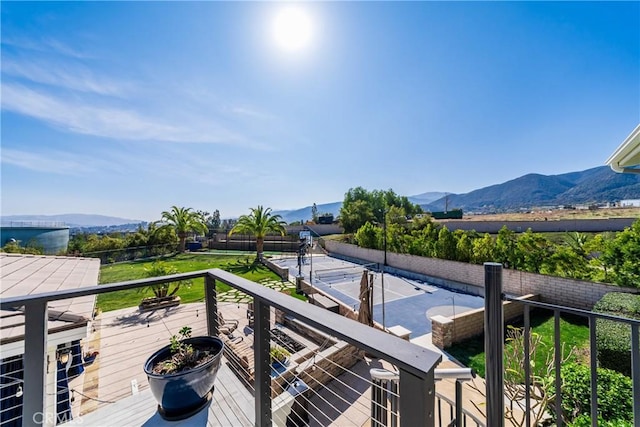 balcony featuring a mountain view