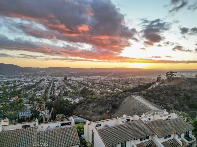 view of aerial view at dusk