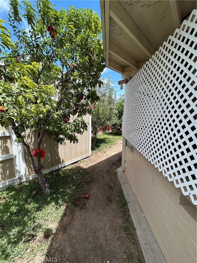 510 Adele Dr, Barstow, CA 92311 - view of yard