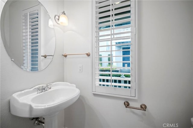 40241 Courtland Way, Temecula, CA 92591 - bathroom featuring sink and a healthy amount of sunlight
