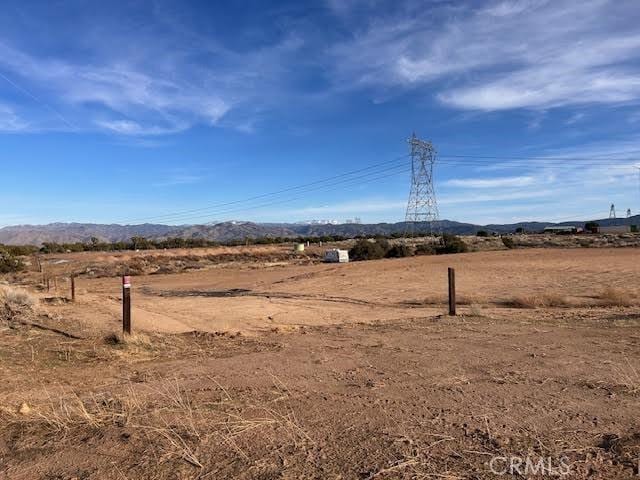 6075 Mesa Linda St, Hesperia, CA 92344 - photo 2