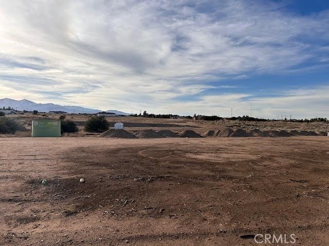 6075 Mesa Linda St, Hesperia, CA 92344 - photo 3