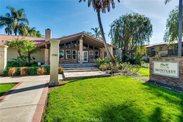 exterior space featuring a lawn