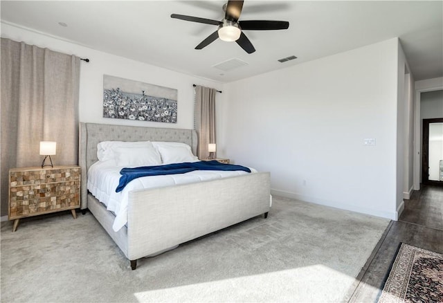 bedroom featuring ceiling fan