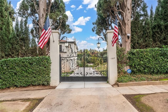 1205 W Highland Ave, Redlands, CA 92373 - view of gate