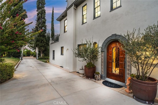 1205 W Highland Ave, Redlands, CA 92373 - view of side of home with stucco siding