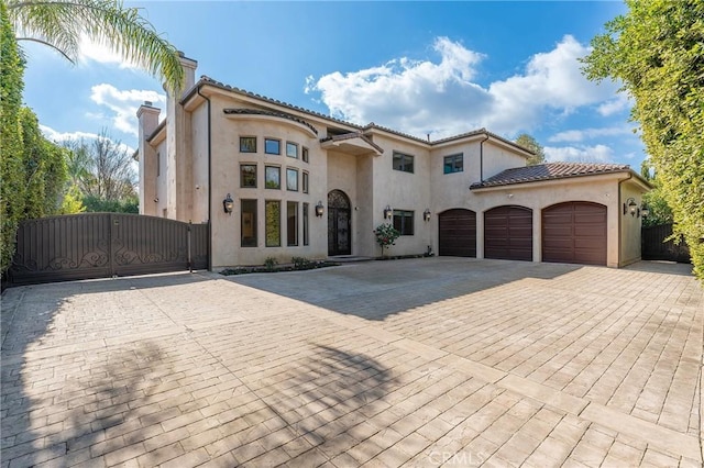 view of mediterranean / spanish-style house