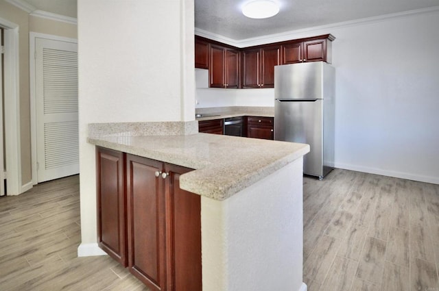 kitchen with stainless steel refrigerator, light wood-type flooring, crown molding, and kitchen peninsula