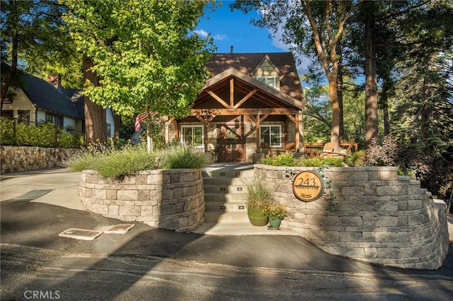 view of front of house featuring a gazebo