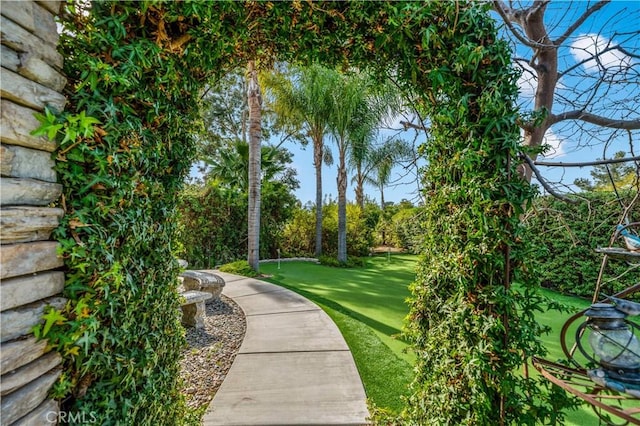 30451 San Pasqual Rd, Temecula, CA 92591 - view of property's community featuring a lawn