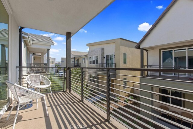 27717 Knoll View Pl, Valencia, CA 91381 - view of balcony