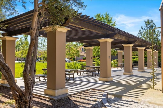 122 Appian Blvd, Irvine, CA 92602 - surrounding community featuring a pergola