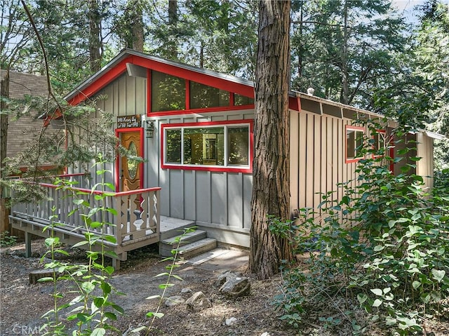 view of outbuilding