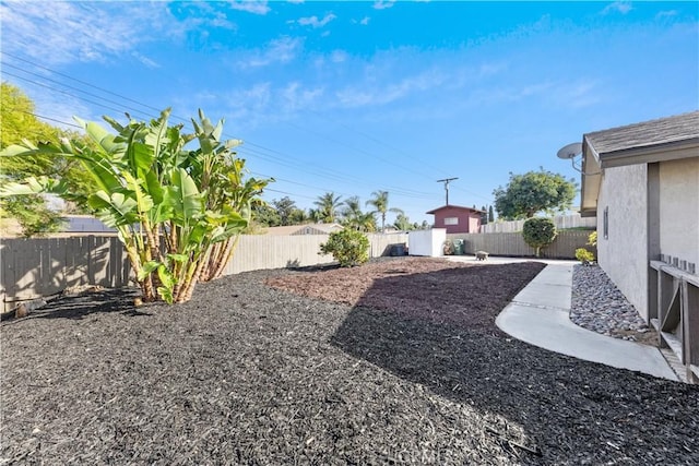 view of yard with a patio area