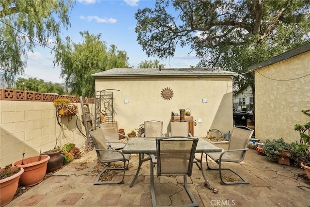 12626 Cometa Ave, San Fernando, CA 91340 - view of patio / terrace with outdoor dining area