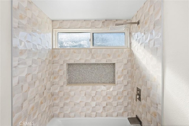 details with shower / tub combination