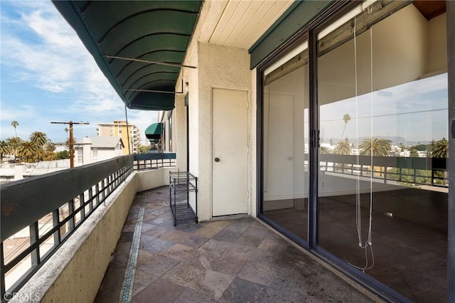 435 S La Fayette Park Pl Unit 311, Los Angeles, CA 90057 - view of balcony