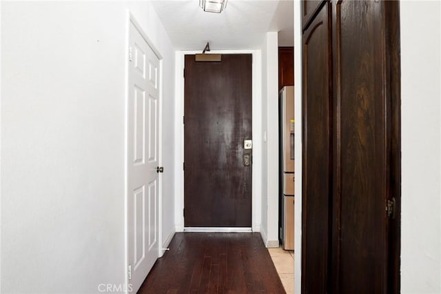 435 S La Fayette Park Pl Unit 311, Los Angeles, CA 90057 - corridor featuring baseboards and light wood-type flooring