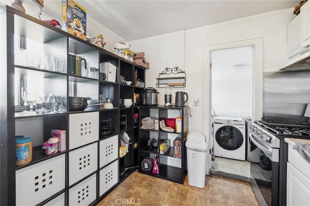 storage room featuring washer / clothes dryer