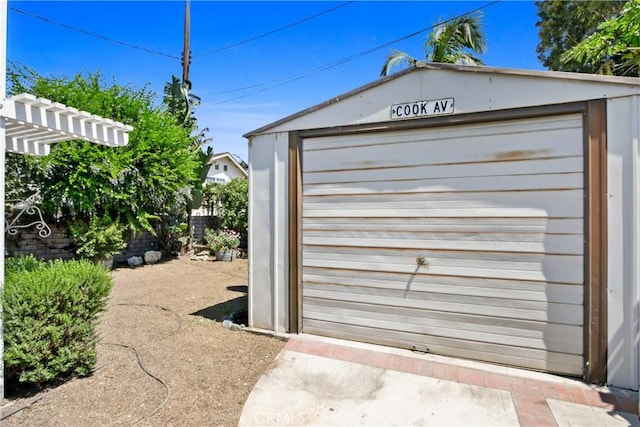 view of detached garage