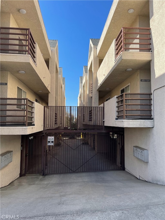 10115 Pinewood Ave Unit 102, Tujunga, CA 91042 - view of gate