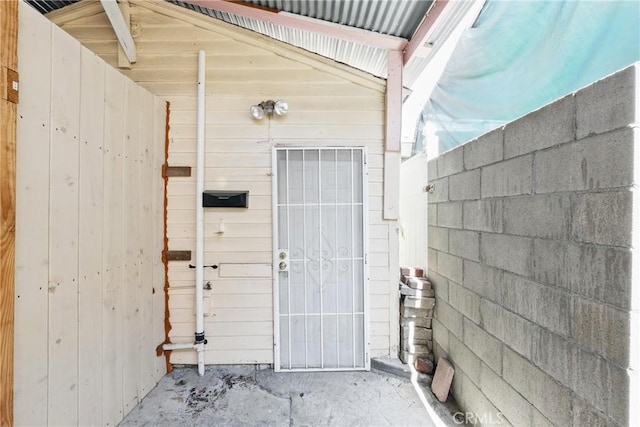 view of entrance to property