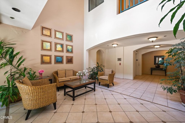 4200 Via Arbolada Unit 207, Los Angeles, CA 90042 - building lobby featuring a towering ceiling