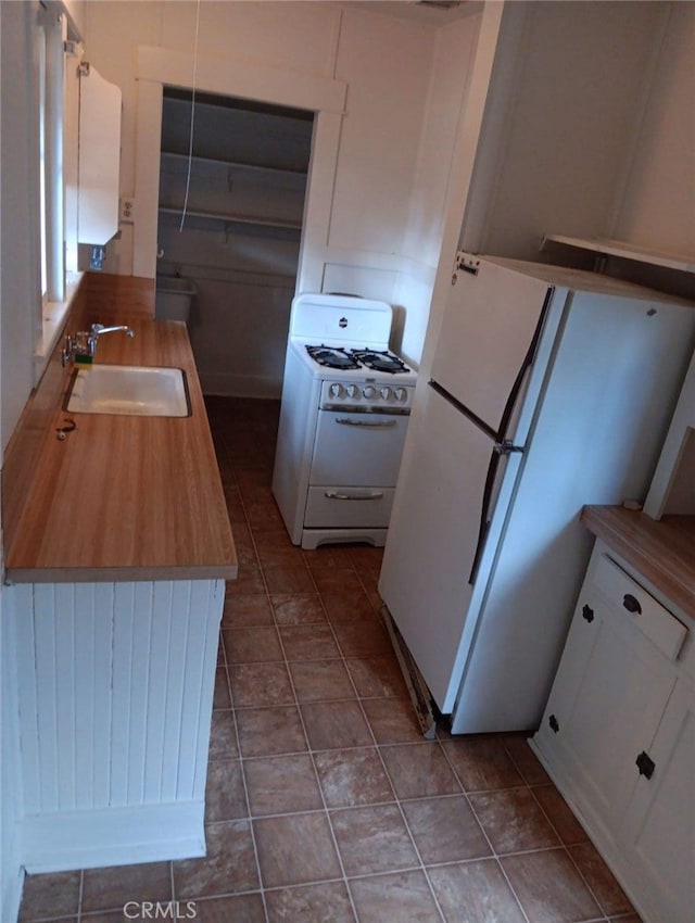 4478 4th St, Riverside, CA 92501 - photo 28
