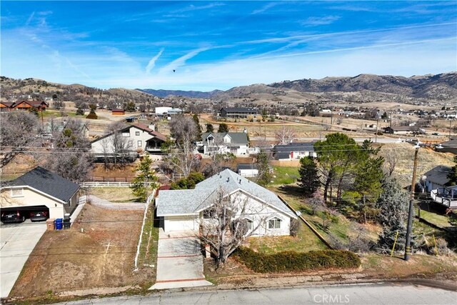 21013 Carriage Dr, Tehachapi, CA 93561 - aerial view featuring a residential view and a mountain view