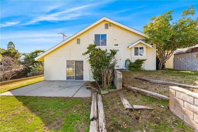 21013 Carriage Dr, Tehachapi, CA 93561 - rear view of property with a patio area and a yard