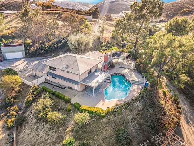 bird's eye view with a mountain view