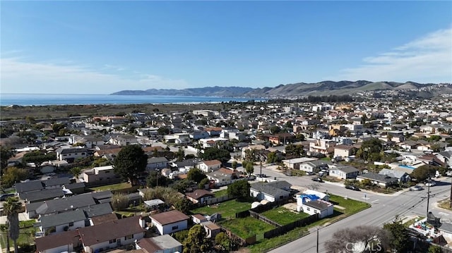 bird's eye view featuring a residential view and a mountain view