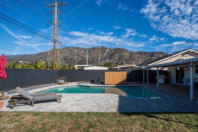 709 Greenbank Ave, Duarte, CA 91010 - view of swimming pool featuring a fenced in pool, a patio area, a mountain view, and a fenced backyard