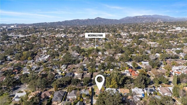 bird's eye view featuring a residential view and a mountain view