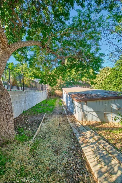 view of yard featuring fence