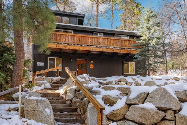 43121 Grizzly Rd, Big Bear Lake, CA 92315 - chalet / cabin featuring a deck
